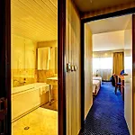 Хотел гранд 4*