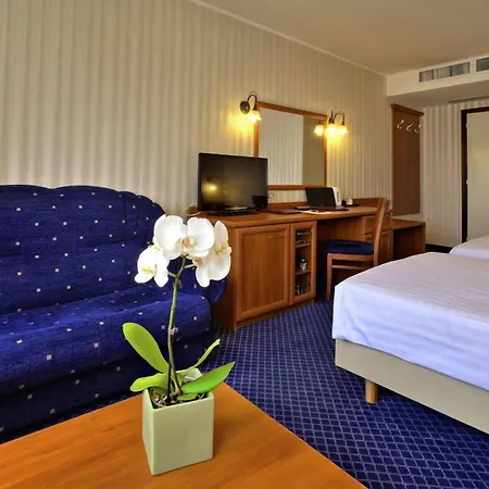 Hotel Grand 4*