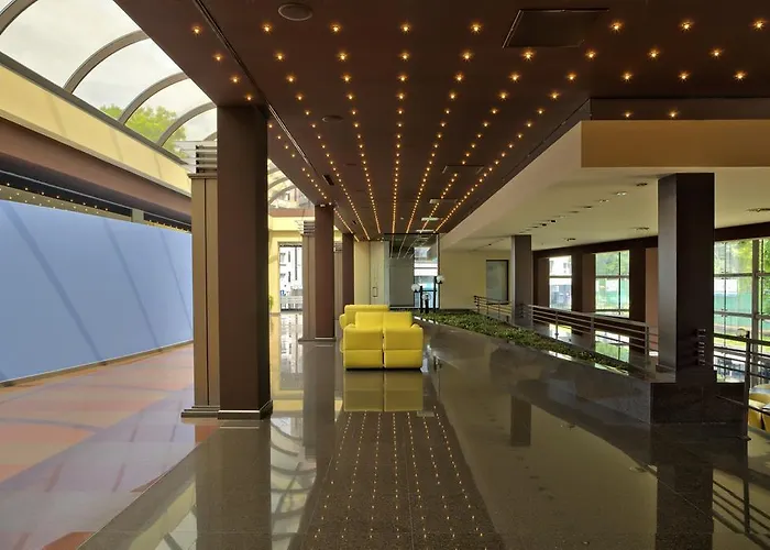 Ξενοδοχείο Grand 4*